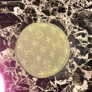 Very rare, Louis Vuitton coin purse!!